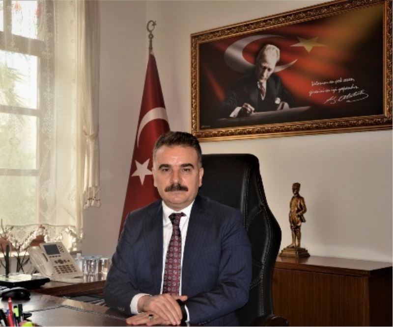 Kaymakam Odabaş “Özgür, ilkeli ve basın ahlak kurallarına uyarak görev yapan gazeteci arkadaşlarımız; ilçemizin sosyal, kültürel ve ekonomik yönden gelişerek kalkınmasına önemli katkılar sağlamaktadır.”
