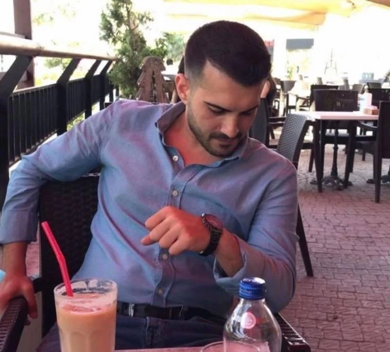 Eski nişanlısını sokak ortasında tabanca ile vurarak öldürdü
