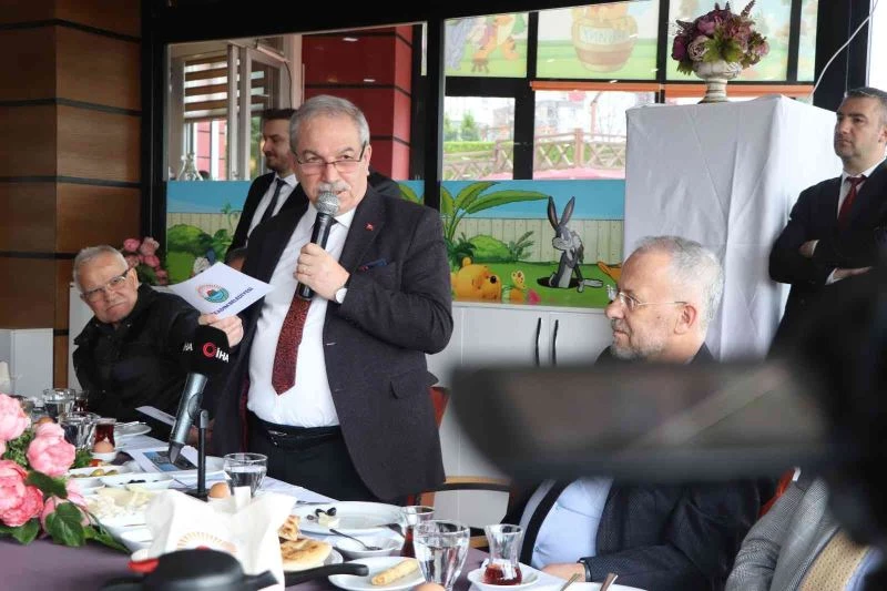 Başkan Demirtaş’tan ’makam aracı’ açıklaması: “Grup başkanvekilleriyle tekrar görüşeceğiz”
