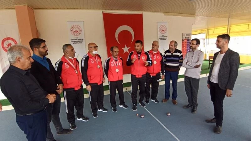 Osmaniye CGC üyeleri, Özden Huzurevi bocce takımıyla dostluk maçı yaptı