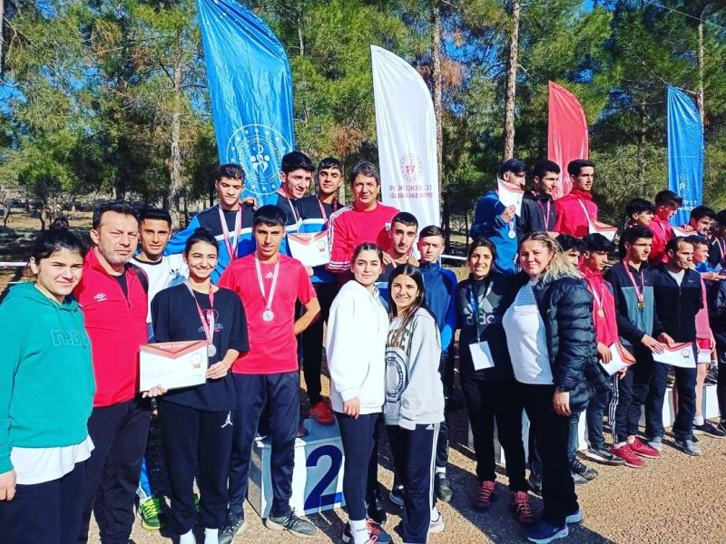 Malatya Spor lisesi krosta Türkiye şampiyonasına katılmaya hak kazandı
