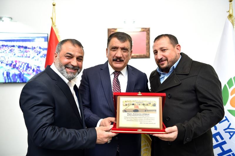 Şire pazarı esnaflarından Başkan Gürkan’a teşekkür ziyareti
