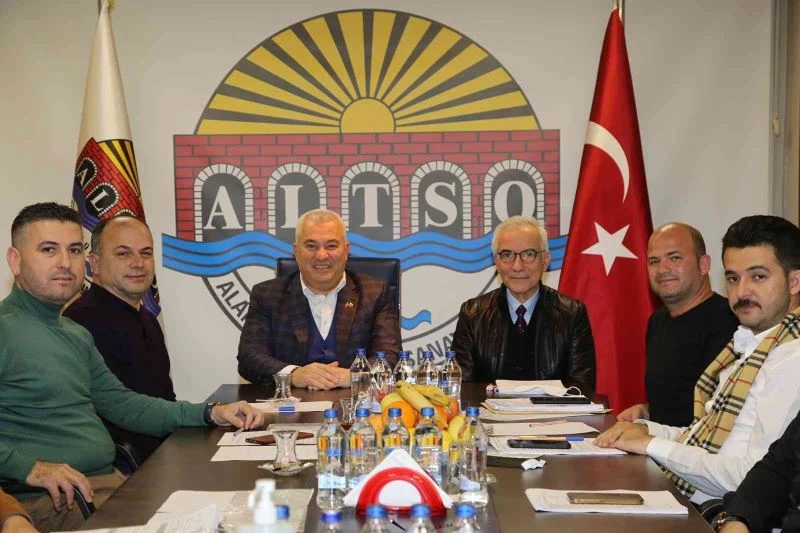 Hesapları İnceleme Komisyonu’ndan ALTSO Başkanı Şahin’e teşekkür sürprizi
