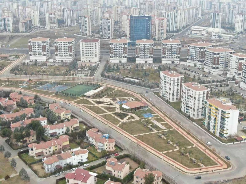 HDP’li belediyeden 20 yıl hizmet görmeyen 36 ilden büyük ilçe, modern yüzüyle hayata kavuştu
