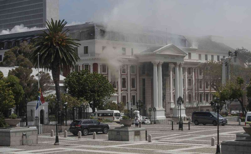 Güney Afrika parlamentosundaki yangının şüphelisine 