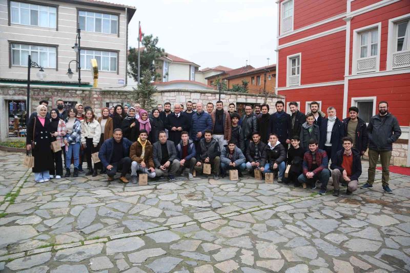 Başkan Tollu, İstanbul’da Erdemlili üniversite öğrencileriyle buluştu
