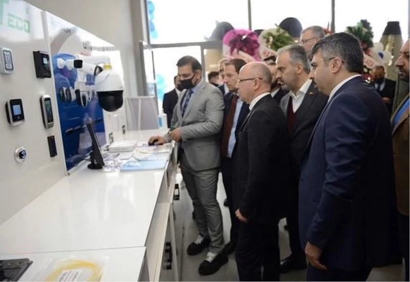 Teknoloji firmasını Başkan Alinur Aktaş açtı
