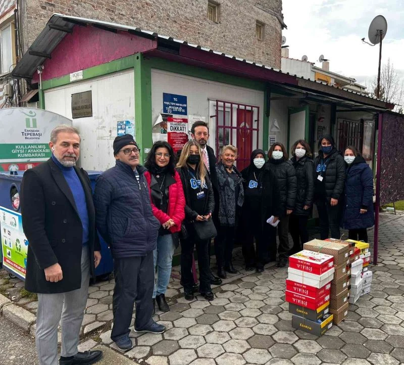 ‘Kardeşim Üşümesin’ projesi kapsamında 300 çocuğa bot yardımı yapıldı
