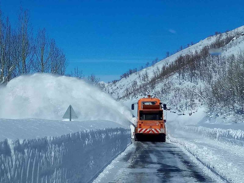 Tunceli’de 154 köy yolu ulaşıma kapandı, bir ilçede eğitime ara verildi
