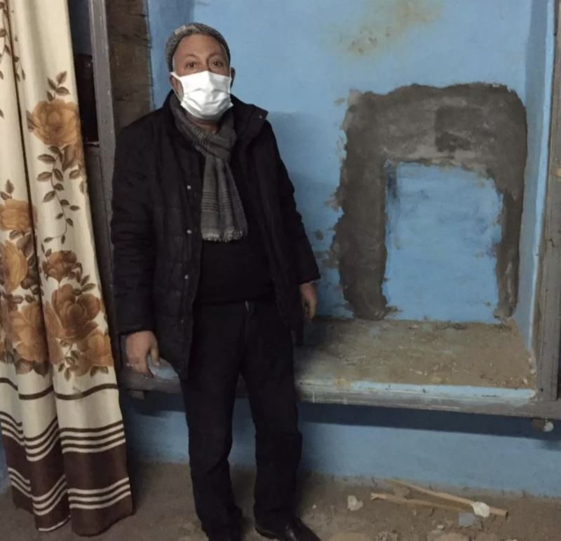 Diyarbakır’da boş evin duvarını delip kuyumcudan 150 bin lira değerinde takı çaldılar
