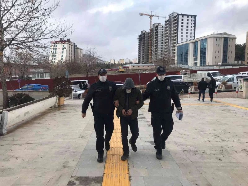 Elazığ’da spor tesisinden hurda malzeme çalan şüpheli yakalandı
