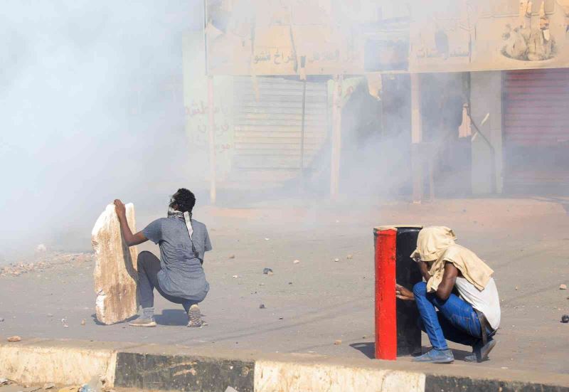 Sudan’daki protestolarda bir polis hayatını kaybetti
