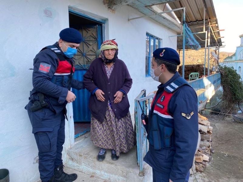 Kayıp olarak aranan yaşlı kadın akrabasının evinde bulundu
