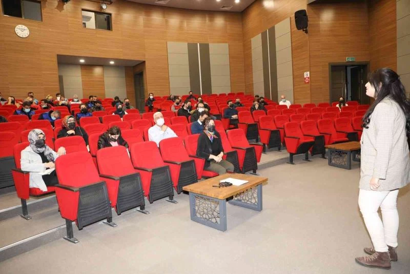 Melikgazi personeline “Meslek Etiği” Eğitimi
