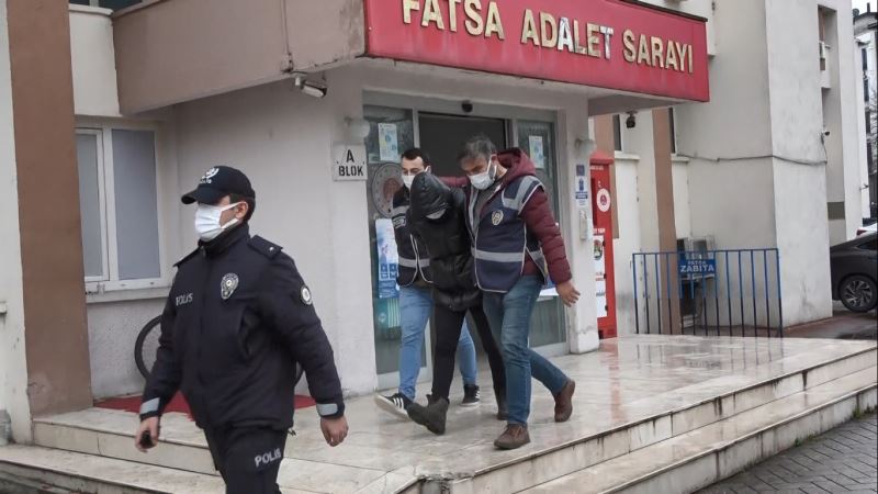 Eski eşini yakan kocanın ilk ifadesi alındı: “Şişeyi fırlattım, elimdeki sigarayı ağzıma götürünce sıvı alev aldı”
