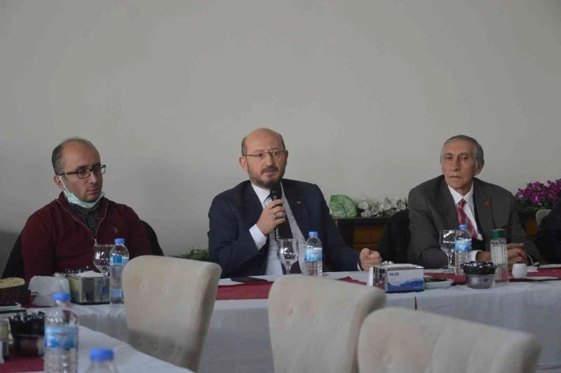 Başkan Özcan; “Niksar’da alt yapı sorunu kalmayacak”
