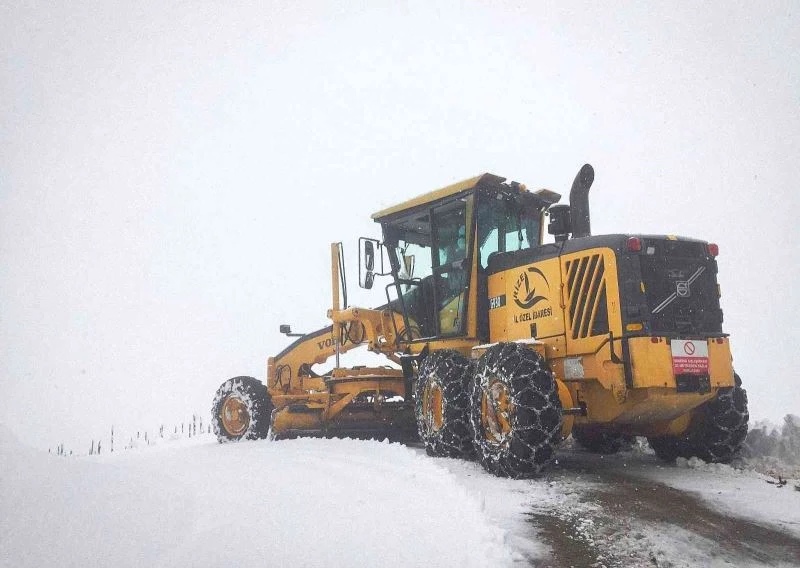 Doğu Karadeniz’de 322 köy ve mahalle yolu kar nedeniyle ulaşıma kapandı
