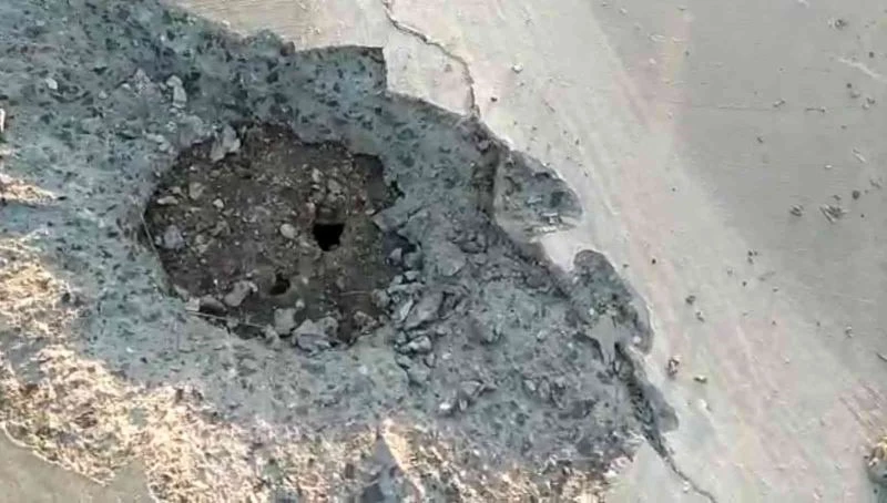 Mardin’de evin damına yıldırım düşmesi sonucu birçok ev eşyası yandı
