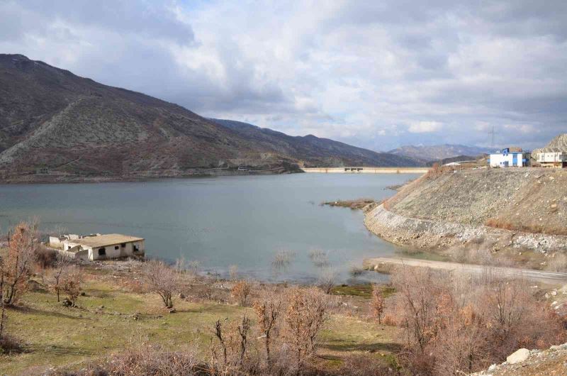 Kar yağışlarına rağmen barajlardaki su seviyesi düşüşte
