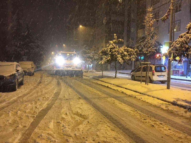 Doğu Karadeniz’de 785 köy ve mahalle yolu kar nedeniyle ulaşıma kapandı
