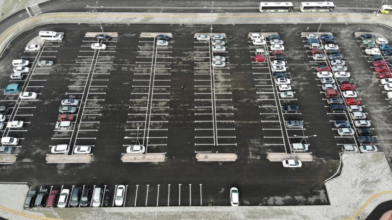 Bursa’da ücretsiz otoparklar ve park et devam et uygulaması trafiğe neşter oldu
