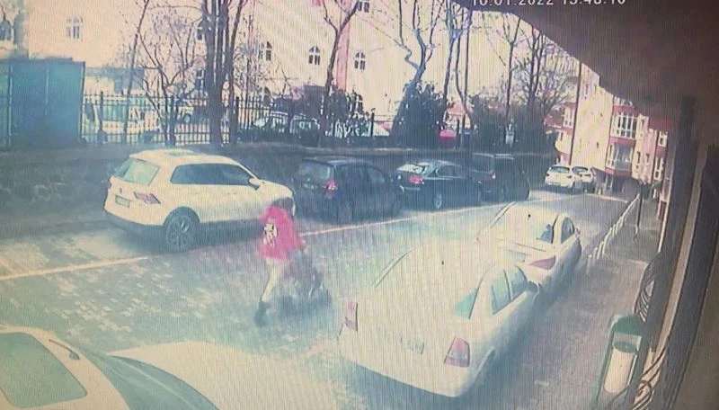 İstanbul’da 4 aylık hamile ve bebekli kadına kapkaç dehşeti
