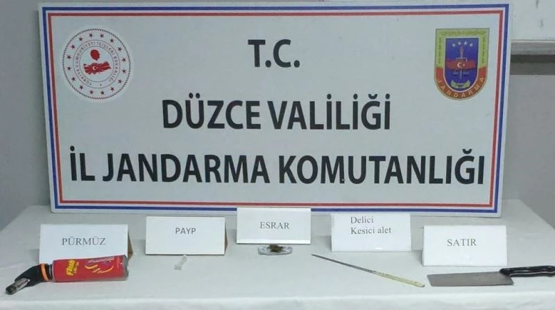 Uyuşturucu kullanıcısı yol kontrolünde yakalandı

