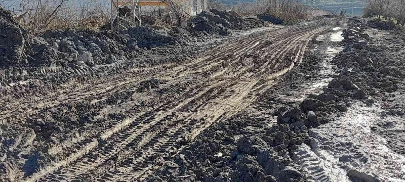 Bozuk olan OSB yolu için tepki gösterdiler
