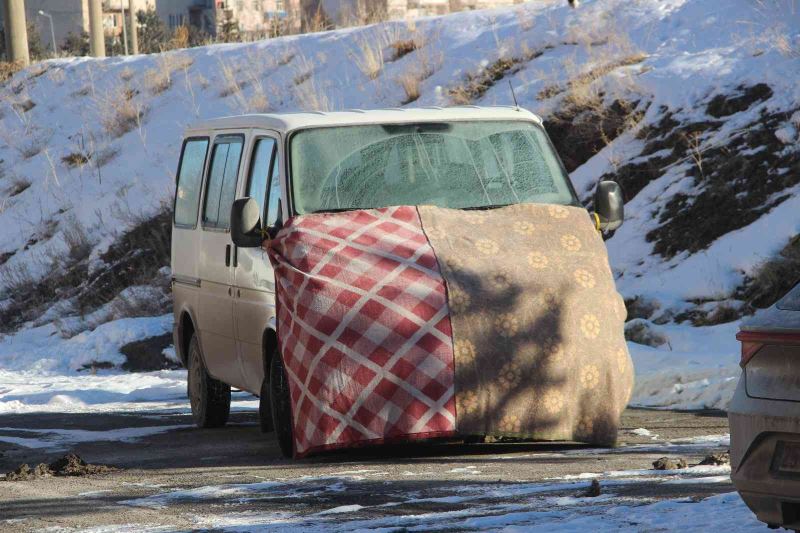 Burası Sibirya değil Erzurum, termometreler eksi 33’ü gösterdi
