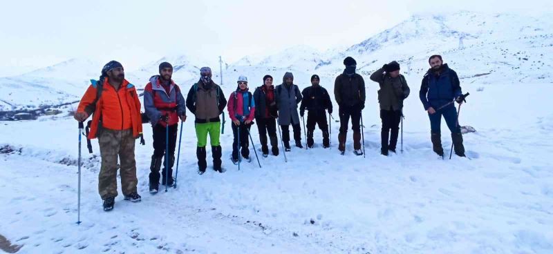 Eksi 25 derece soğukta Artos Dağı’na tırmandılar
