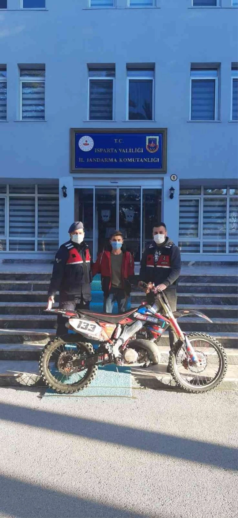 Isparta’da motosiklet dolandırıcısı yakalandı
