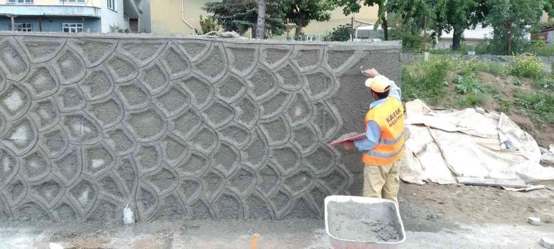 Sarıcaoğlu: “İlçemizi halkımıza yakışır bir hale getiriyoruz”
