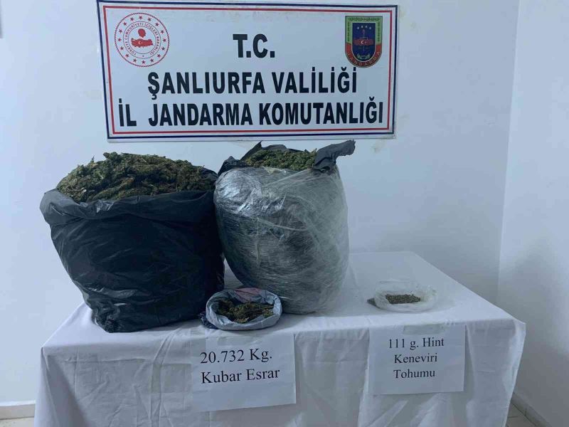 Temin ettiği uyuşturucuyu satamadan jandarma tarafından yakalandı
