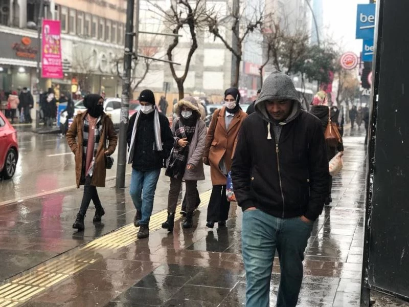 Elazığ’da aşılama gün geçtikçe yavaşlıyor
