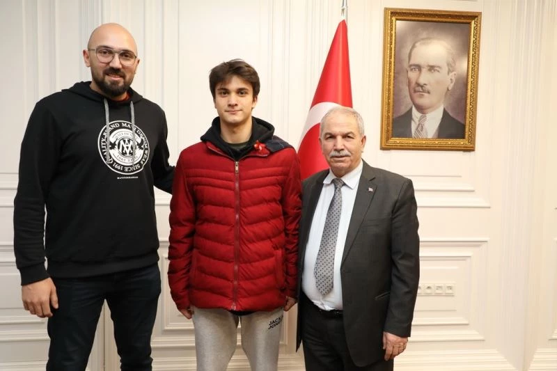 Fenerbahçe, İlkadım Belediyespor altyapısında yetişen Hasan Abdullah Sarıkaya’yı renklerine bağladı
