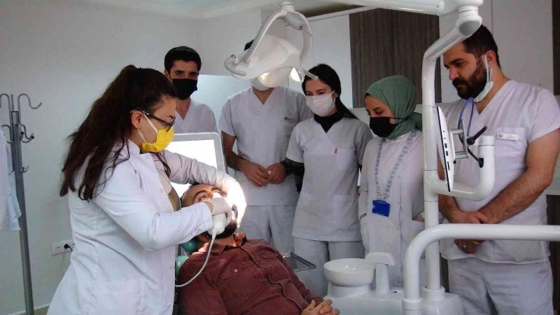 Van YYÜ Diş Fakültesi teknolojik cihazlarla bölge halkına hizmet veriyor
