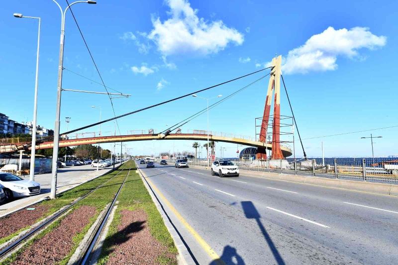 Mustafa Kemal Sahil Bulvarında trafik akışı değişiyor
