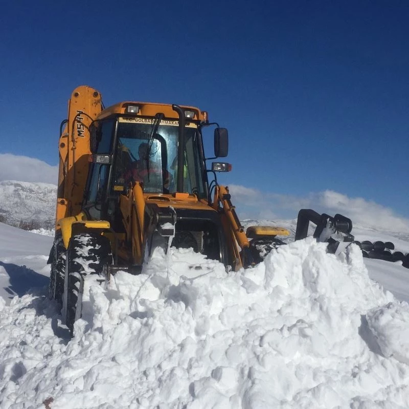 Kaymakam Ayrancı, köy yollarındaki çalışmaları inceledi
