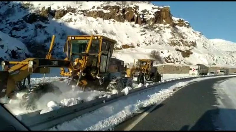Bitlis-Baykan karayolu ulaşıma açıldı
