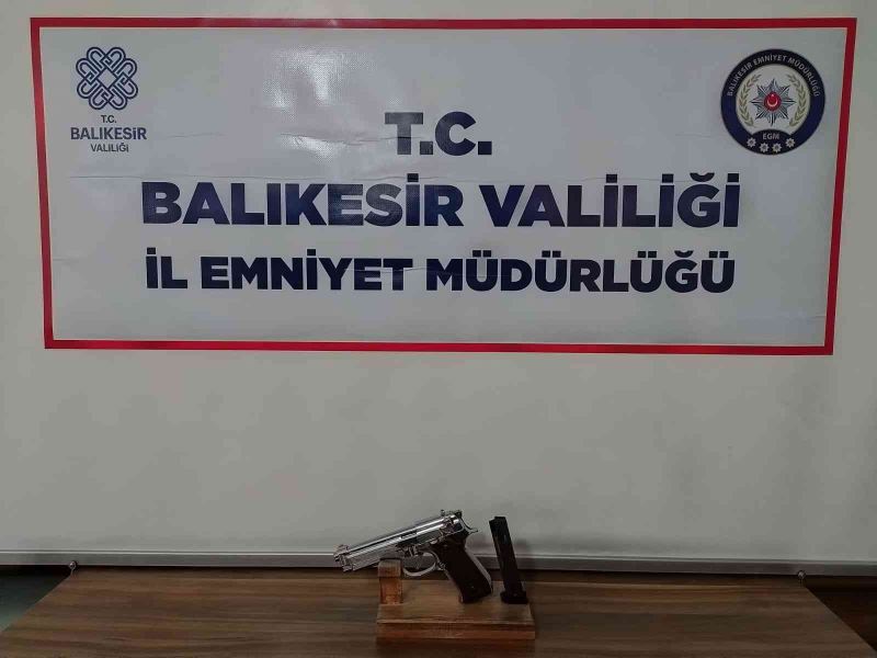 Balıkesir’de 3 yılda 2 bin 193 tabanca ele geçildi
