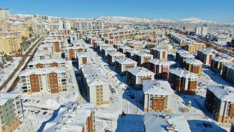 Elazığ’da 24 Ocak depreminin ardından 17 bin 95 konut ve 243 iş yeri hak sahiplerine teslim edildi
