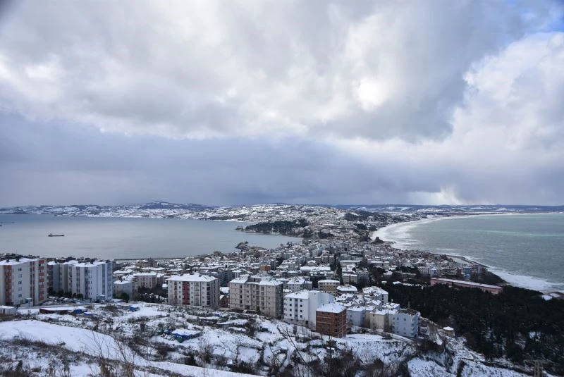 Türkiye’nin en kuzeyinde kar güzelliği
