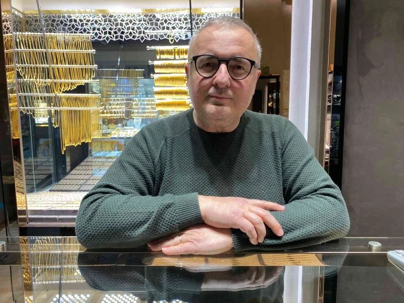 10 bin liralık sahte altını kuyumcuya satmaya çalıştı
