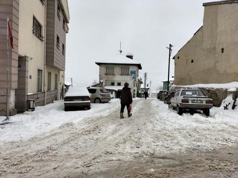 Mihalıççık sokaklarından kar manzaraları
