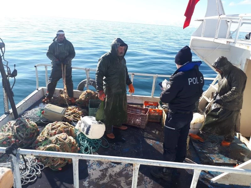 İl Emniyet Müdürlüğü’nden balıkçılara teşekkür
