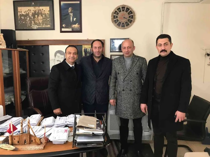 MHP’li Özyürek’in “Kara Kışa Karşı Küçük Yürekleri Isıttık” kampanyasında çocuklar sevindi
