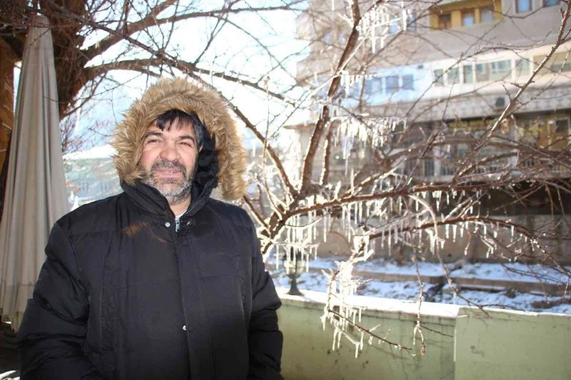 Dondurucu soğuklar Oltu’da etkili oluyor
