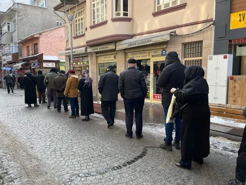 Sıfırın altında sıcaklıkta helva sırası
