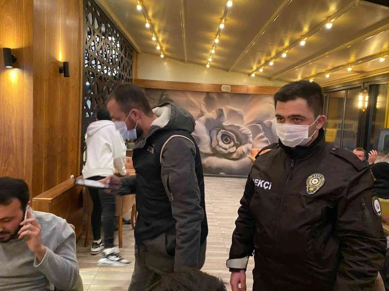 Bolvadin’de kahvehane ve kafelere yönelik huzur denetimi
