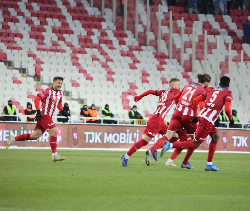 Sivasspor, evindeki yenilmezlik serisini 11 maça çıkardı
